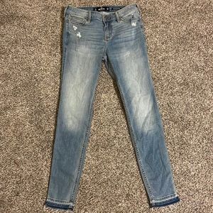 Hollister Juniors mid-rise super skinny jeans